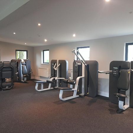 Crow'S Nest Penthouse Apartment With Free Spa Access Somerford Keynes Exterior foto