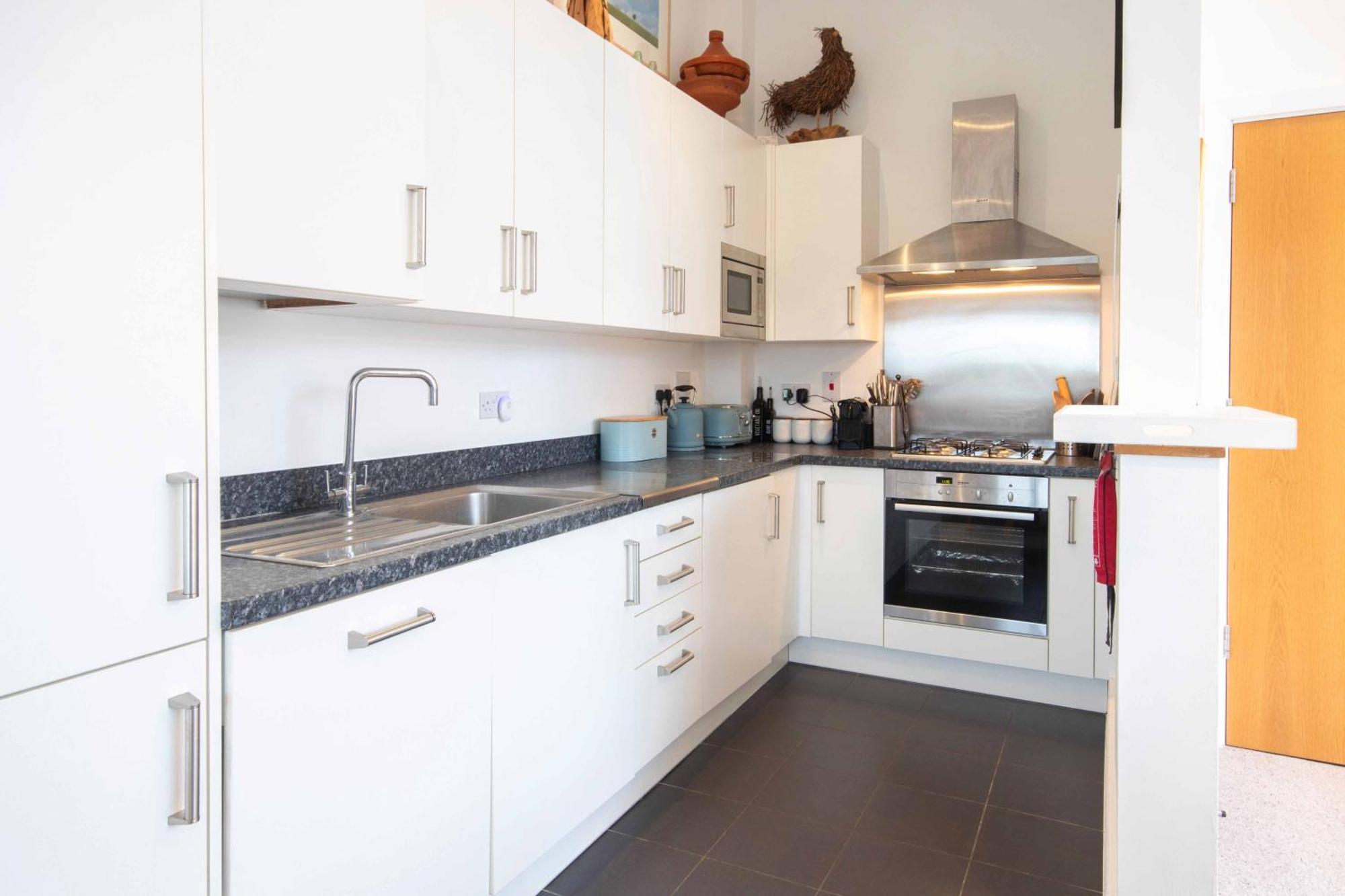 Crow'S Nest Penthouse Apartment With Free Spa Access Somerford Keynes Exterior foto